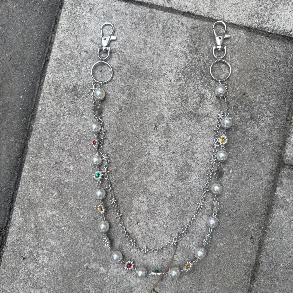 Pearl Charm Wallet Chain - Picture 3 of 5